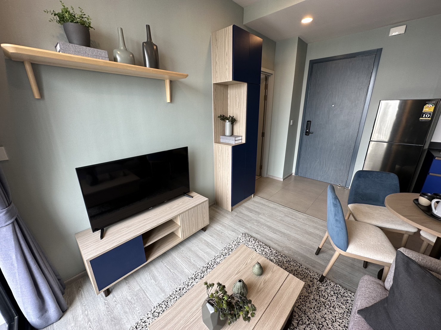 2-Bed Condo with Rooftop Pool at XT Ekkamai 2