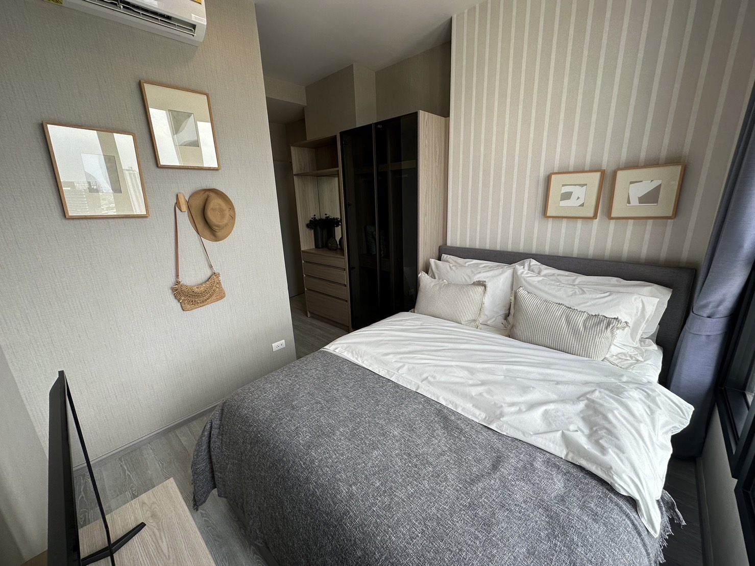 2-Bed Condo with Rooftop Pool at XT Ekkamai 5