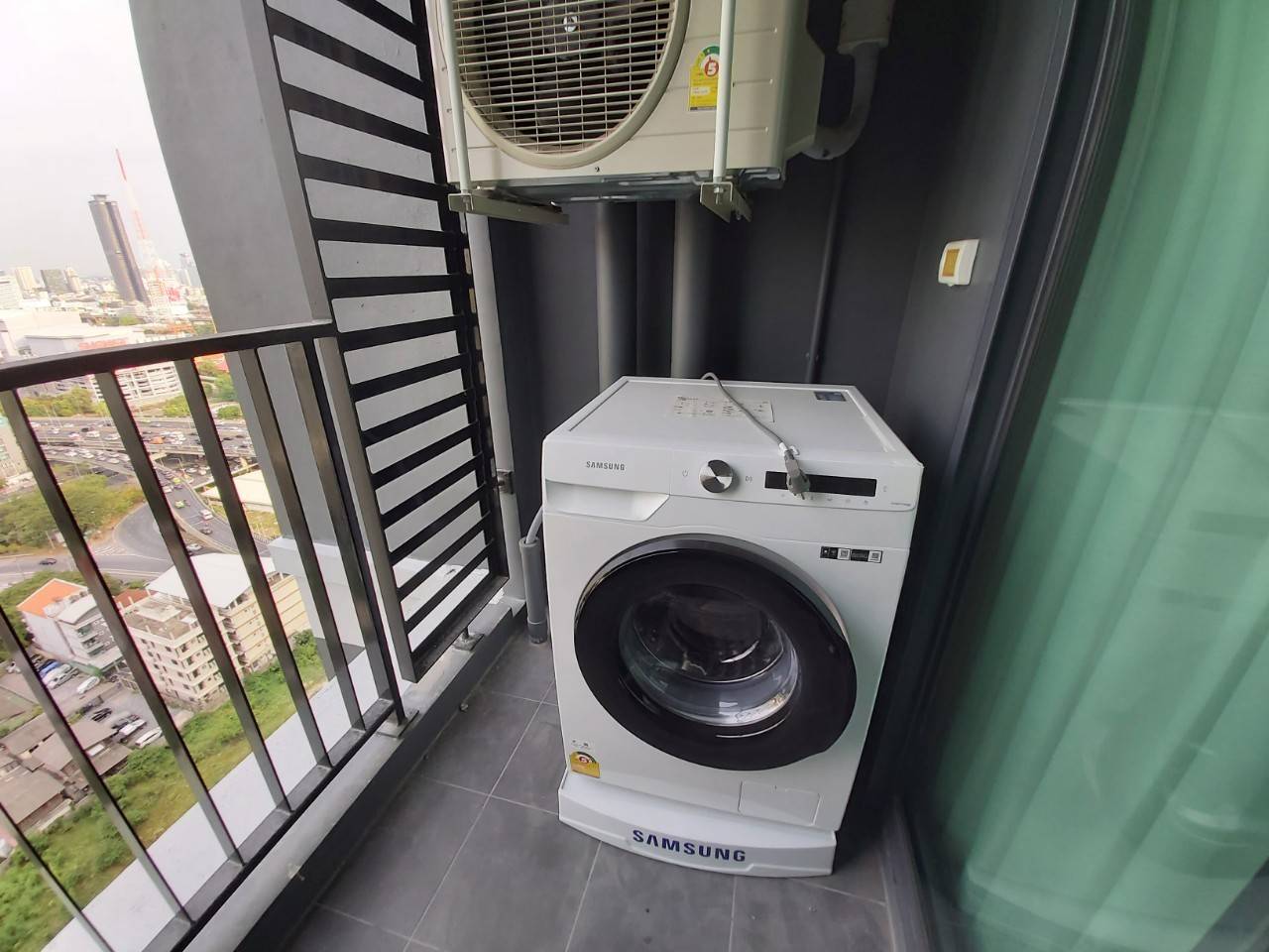 1-Bed Condo near BTS/MRT at Ideo Rama 9 - Asoke 4