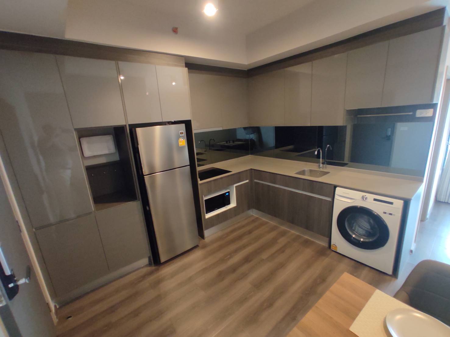 2-Bed Condo near BTS/MRT at Ideo Rama 9 - Asoke 4