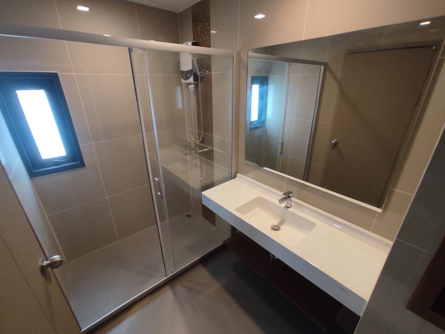 2-Bed Condo near BTS/MRT at Ideo Rama 9 - Asoke 9
