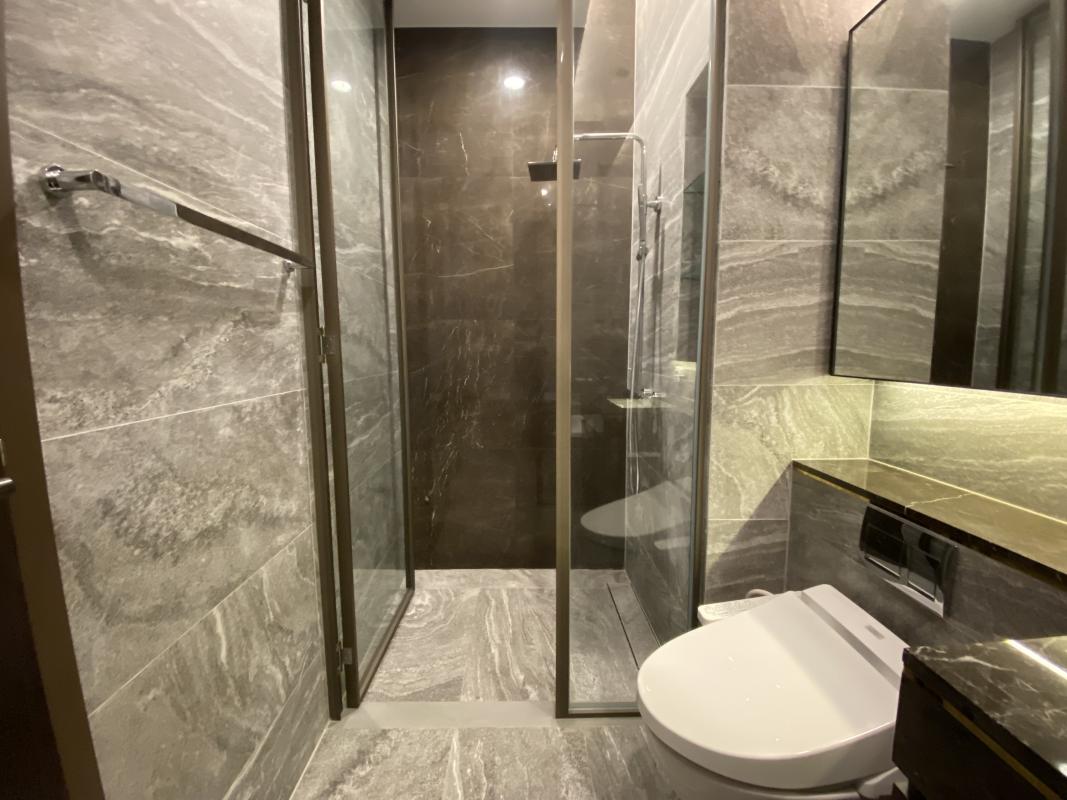 1-Bed Condo near BTS/MRT at the Esse Sukhumvit 36 9