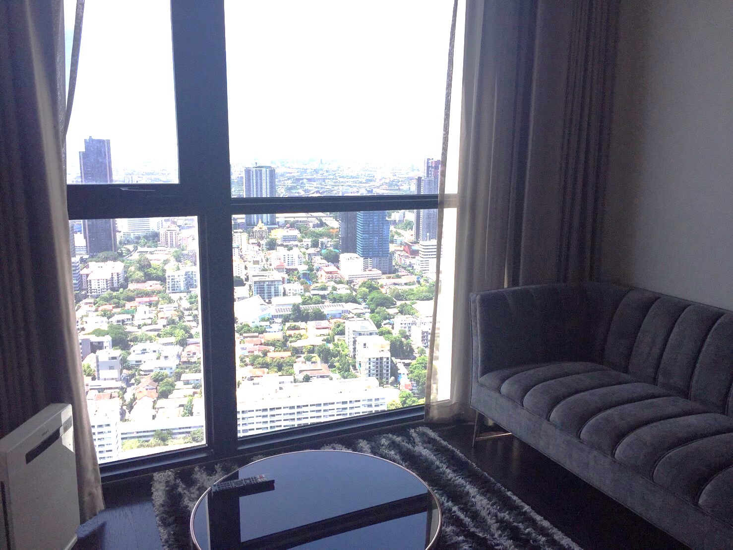2-Bed Condo with Rooftop Pool at Park Origin Thonglor 2