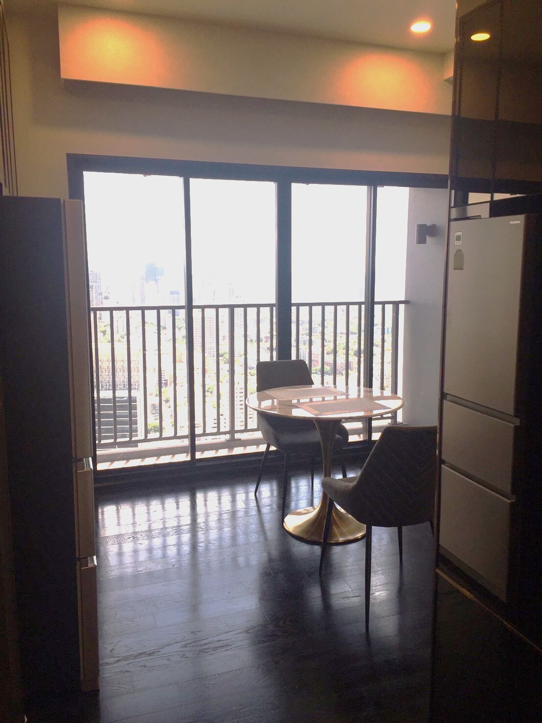 2-Bed Condo with Rooftop Pool at Park Origin Thonglor 6