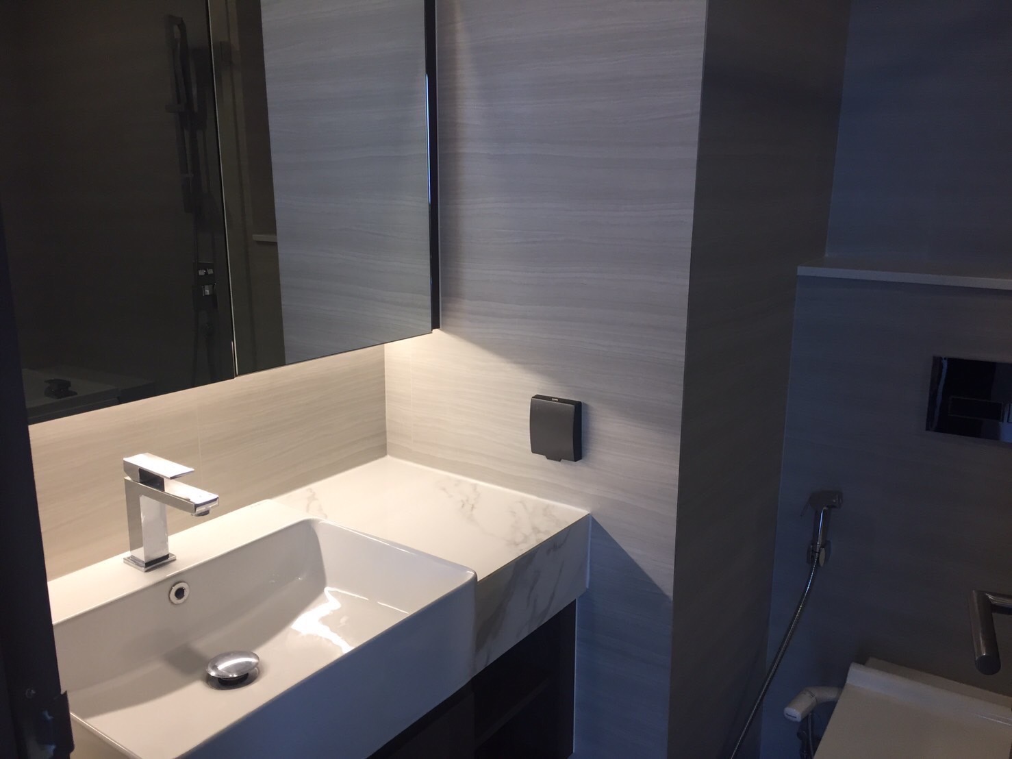 2-Bed Condo with Rooftop Pool at Park Origin Thonglor 10