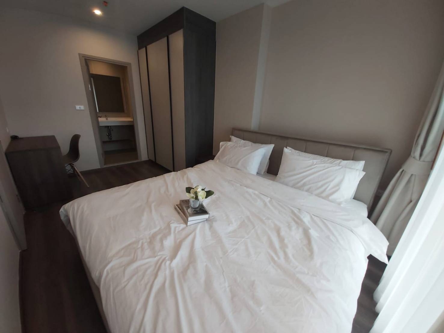 2-Bed Condo near BTS/MRT at Ideo Rama 9 - Asoke 4