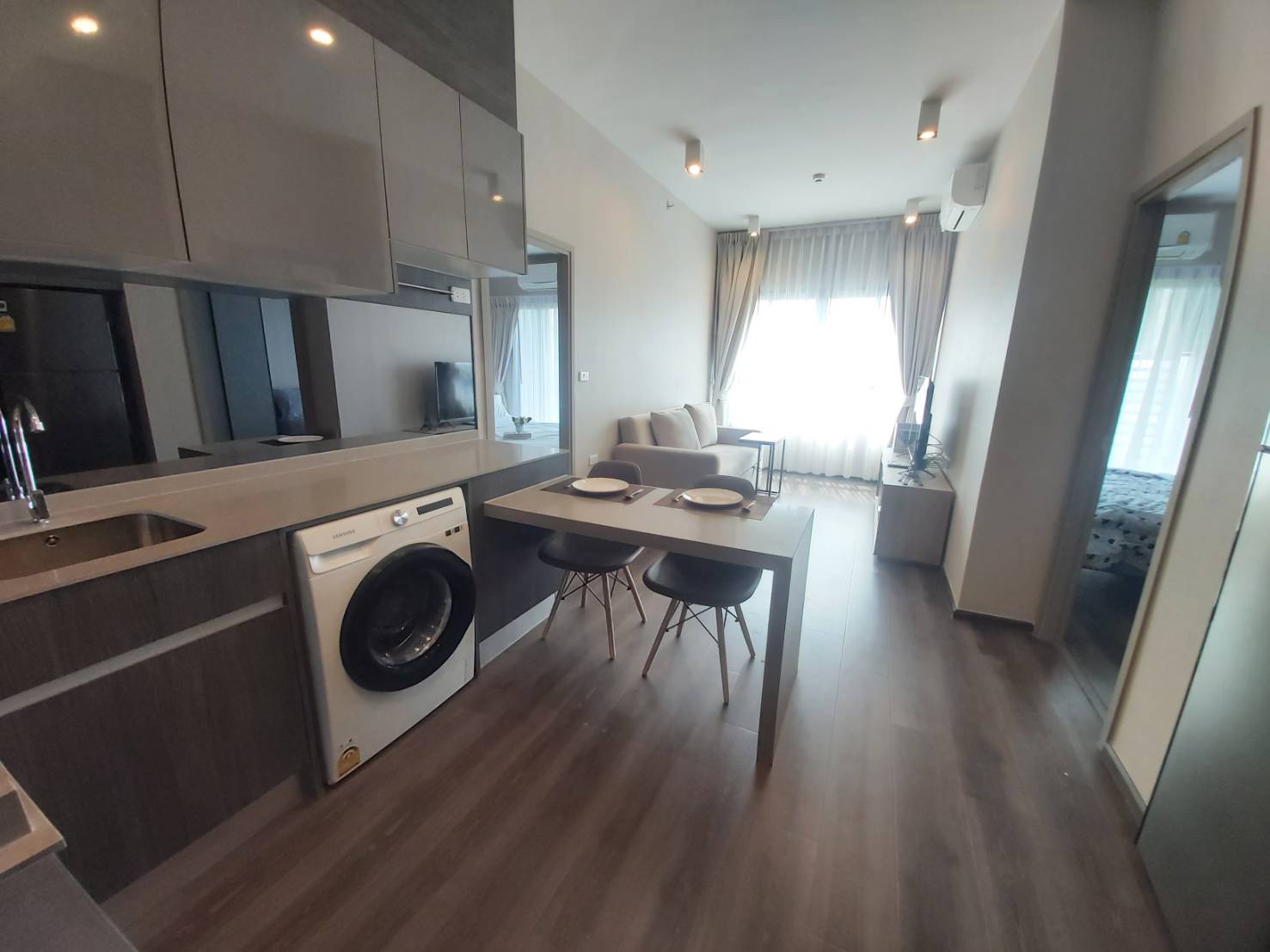 2-Bed Condo near BTS/MRT at Ideo Rama 9 - Asoke 8