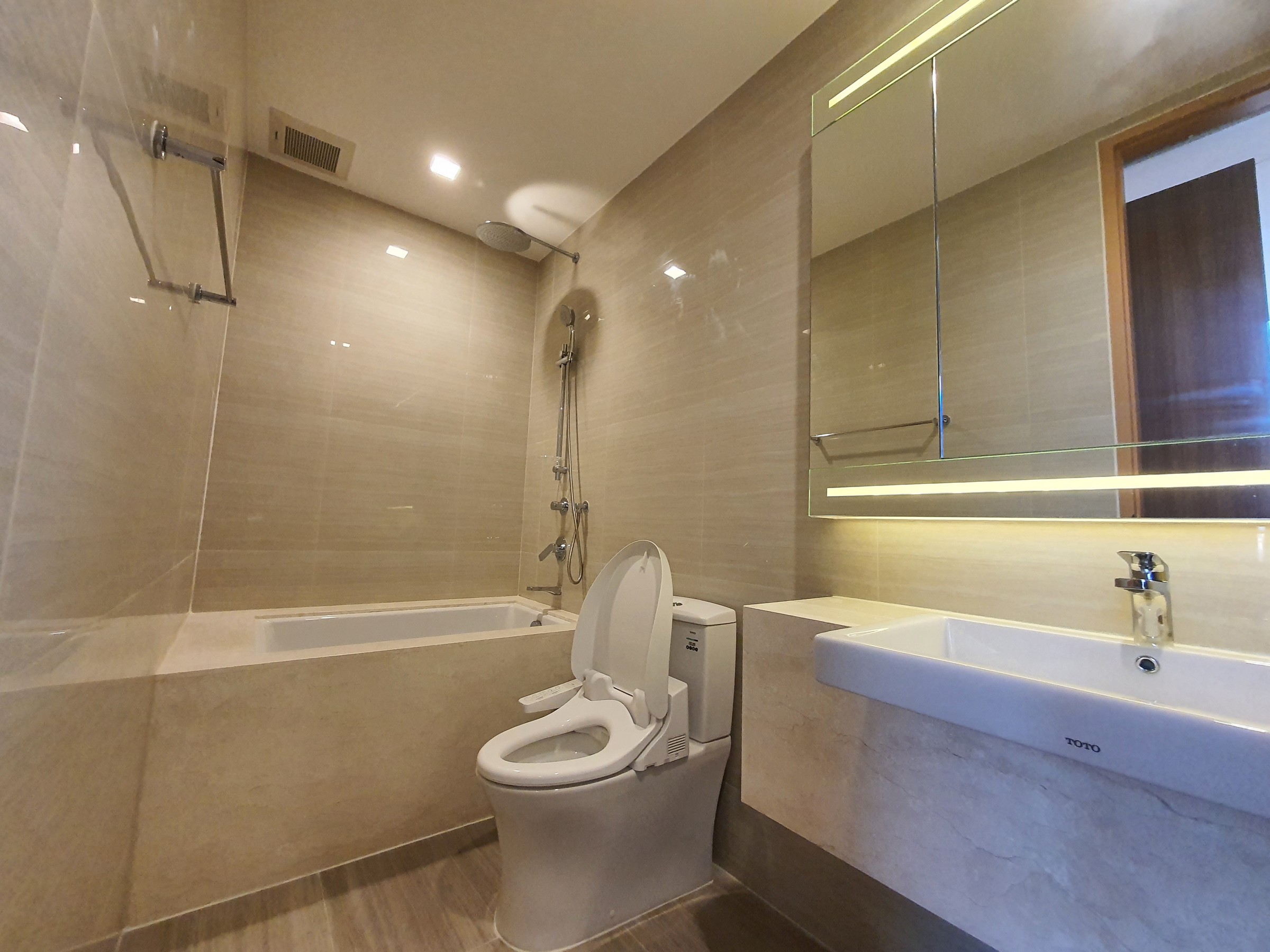 2-Bed Condo near BTS/MRT at Noble BE 33 15