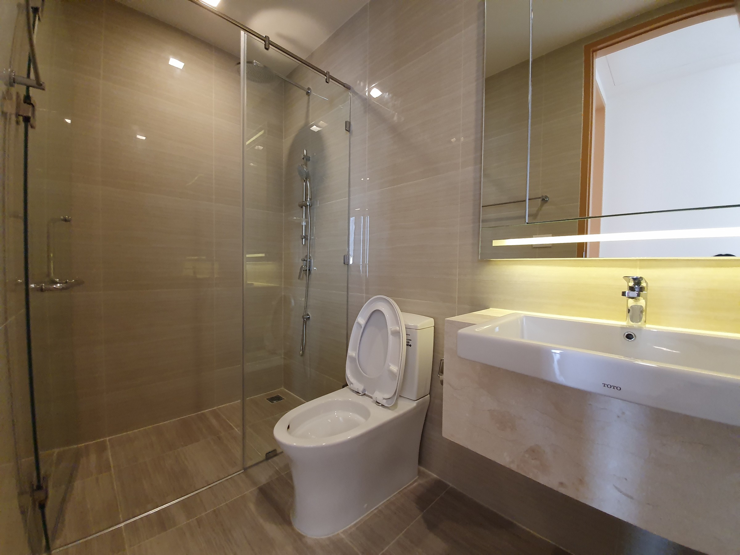 2-Bed Condo near BTS/MRT at Noble BE 33 16
