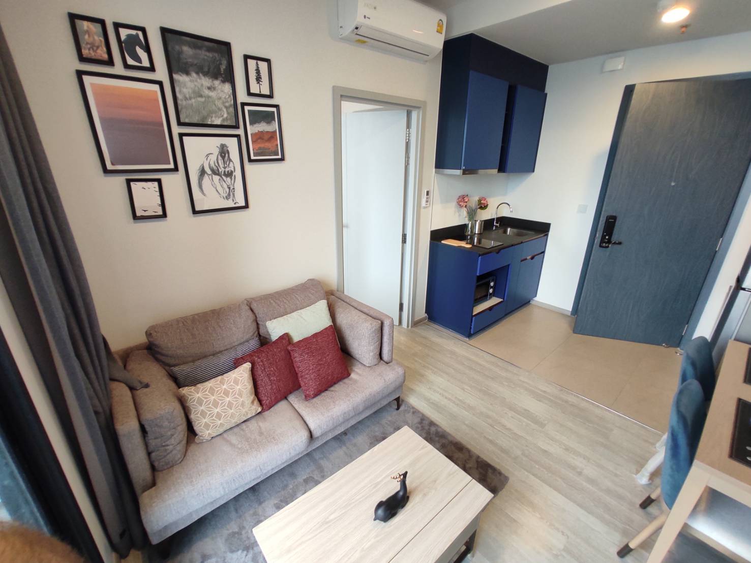 1-Bed Condo with Rooftop Pool at XT Ekkamai 2