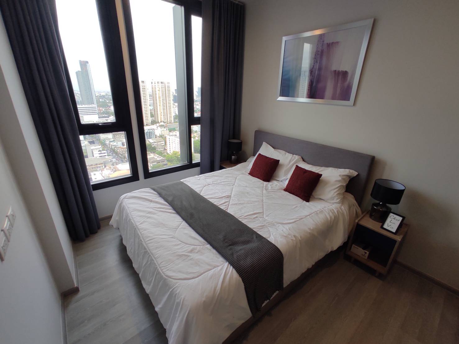 1-Bed Condo with Rooftop Pool at XT Ekkamai 5