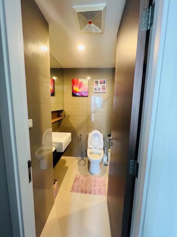1-Bed Condo near BTS/MRT at 15 Sukhumvit Residences 7