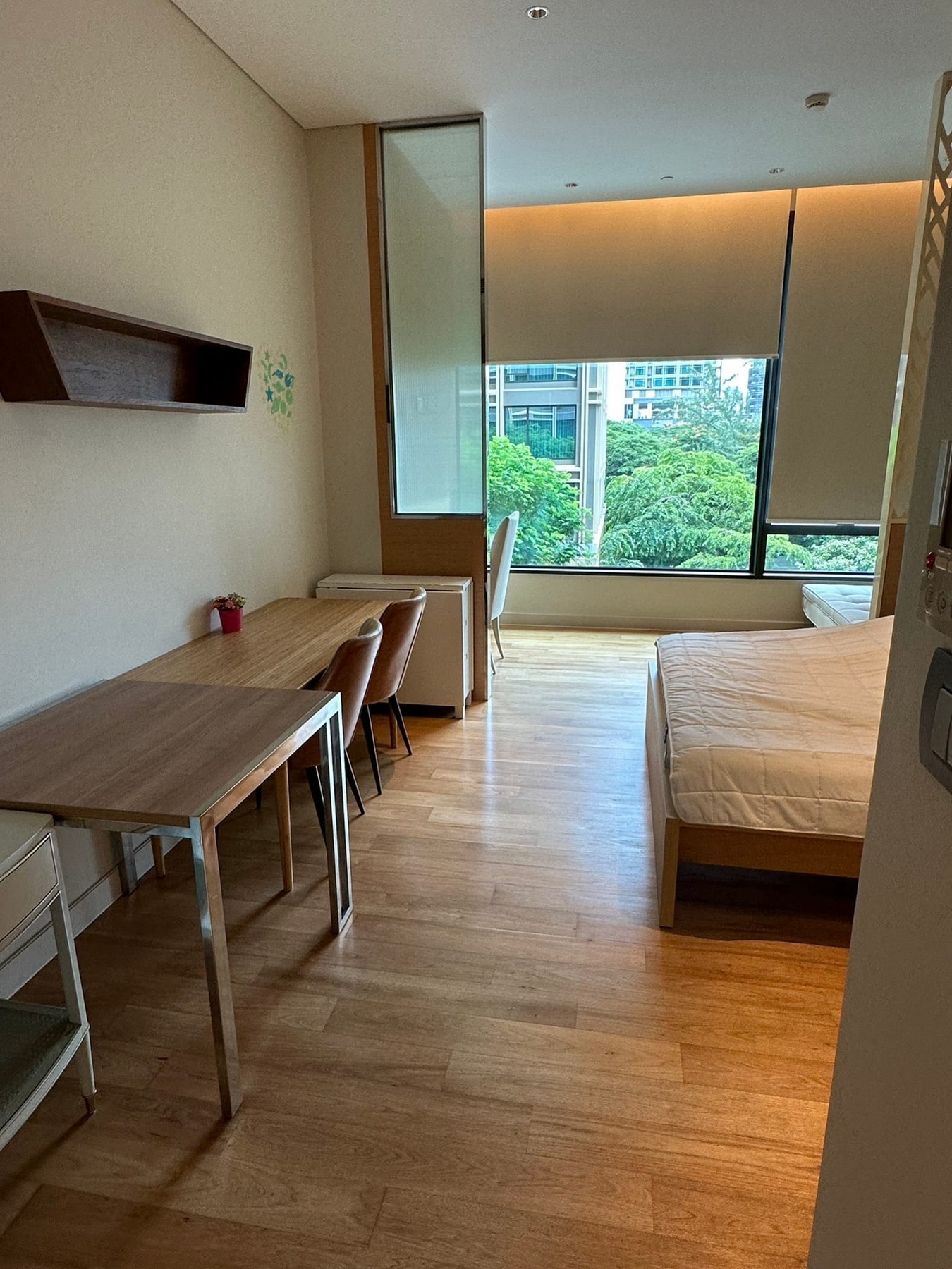 Condo Studio near BTS/MRT at Sindhorn Residence 5