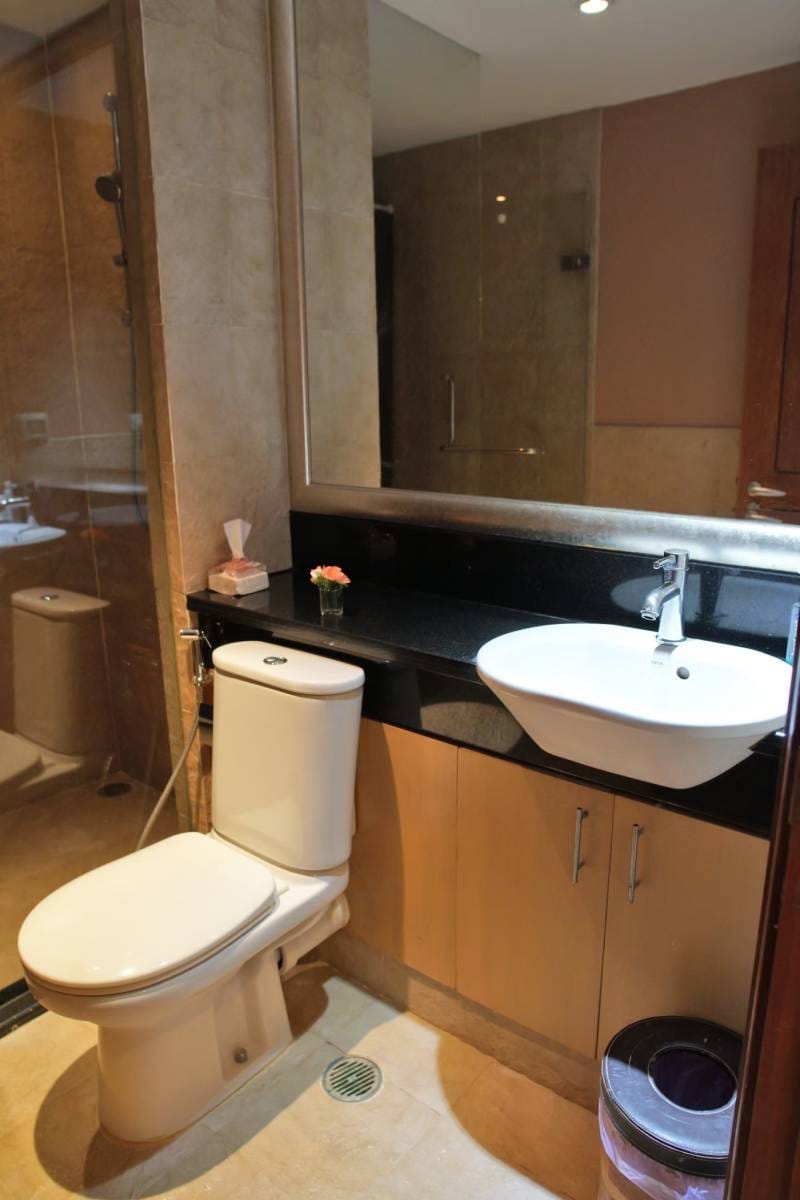 2-Bed Condo near BTS/MRT at Sky Villas Sathorn 12