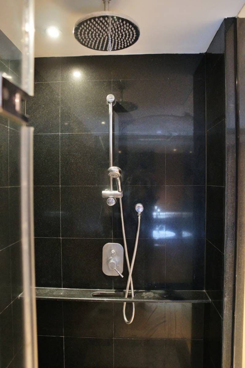 2-Bed Condo near BTS/MRT at Sky Villas Sathorn 13