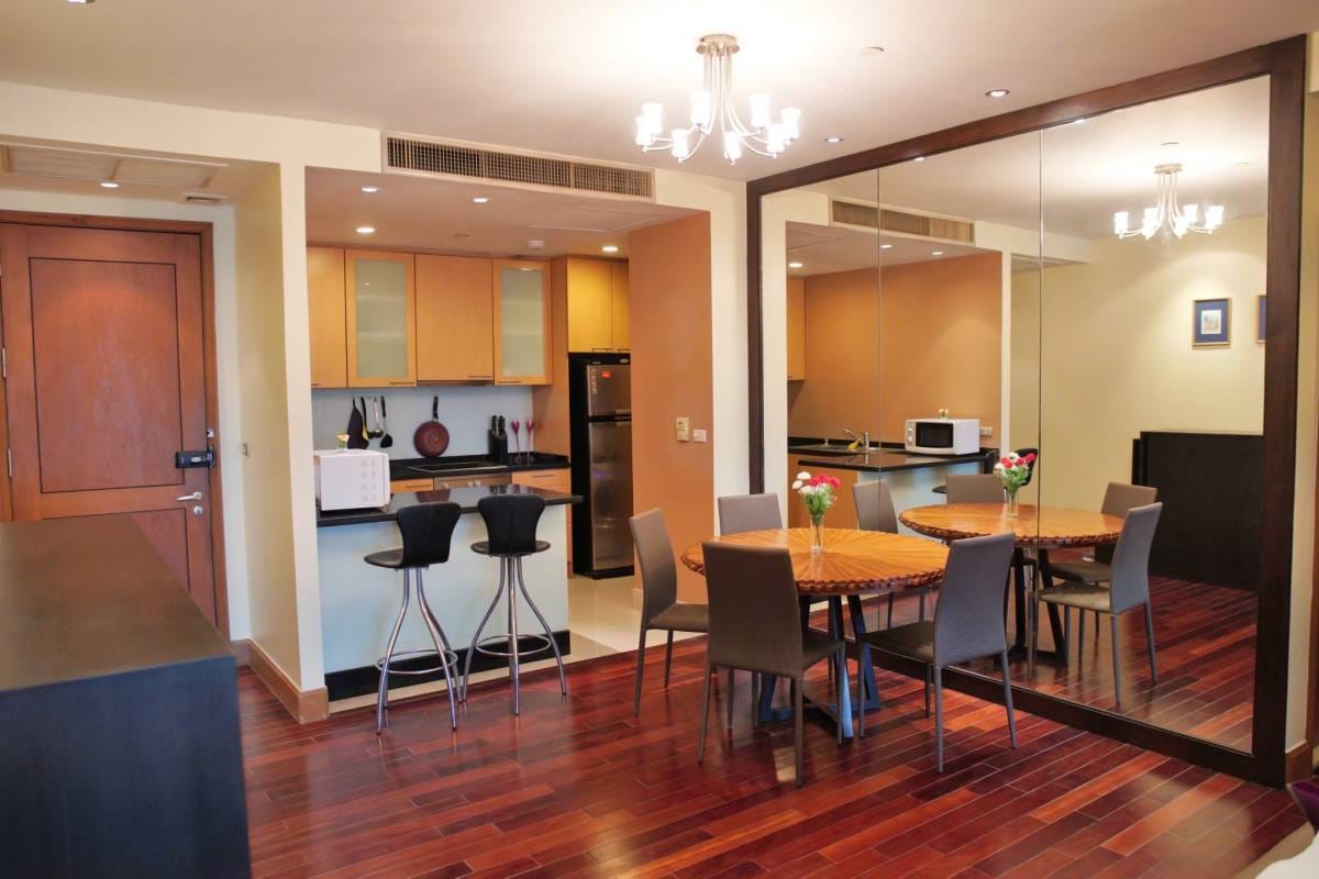2-Bed Condo near BTS/MRT at Sky Villas Sathorn 3