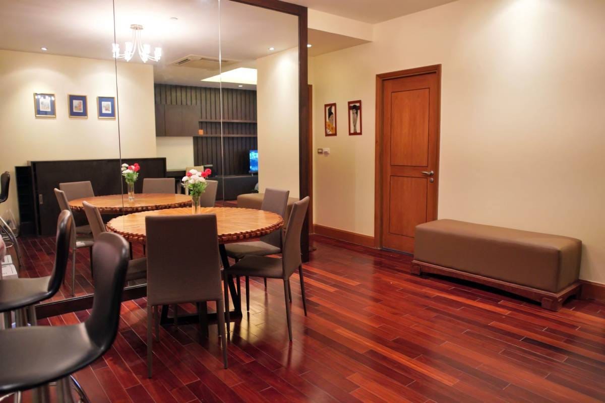 2-Bed Condo near BTS/MRT at Sky Villas Sathorn 4