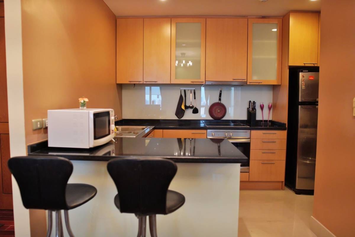 2-Bed Condo near BTS/MRT at Sky Villas Sathorn 6
