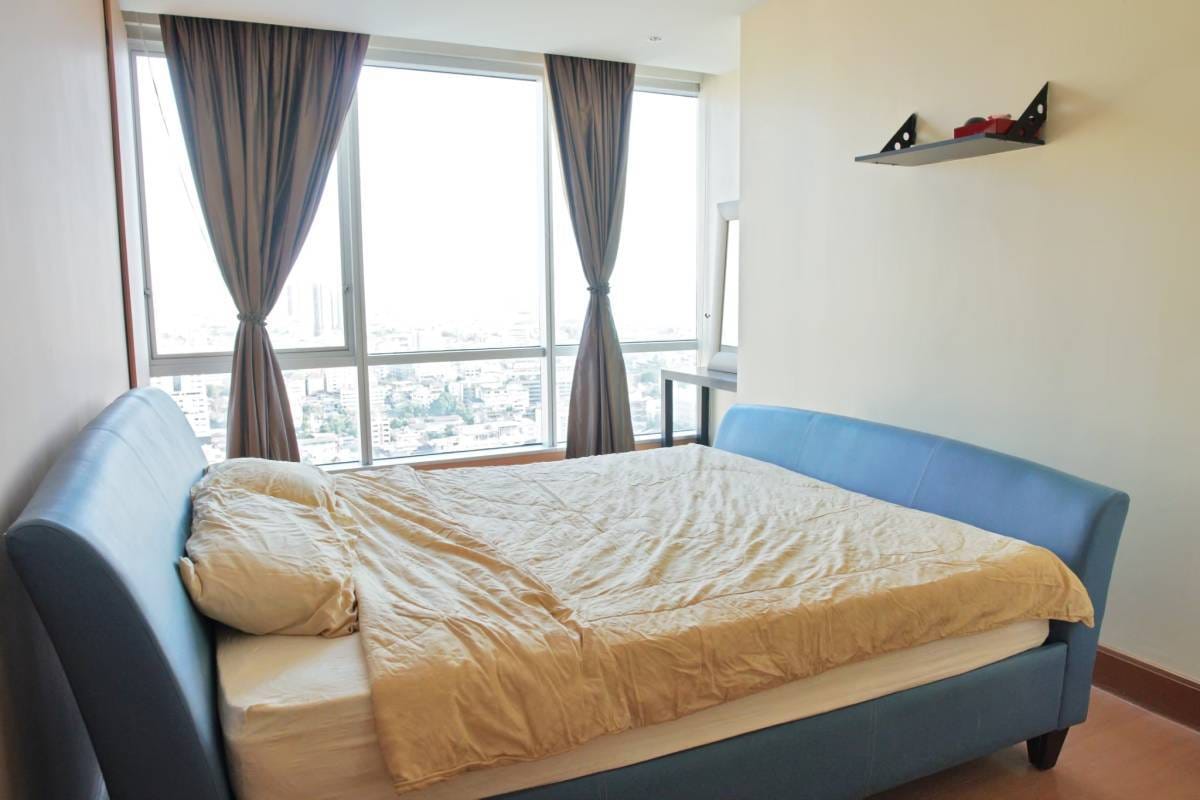 2-Bed Condo near BTS/MRT at Sky Villas Sathorn 7