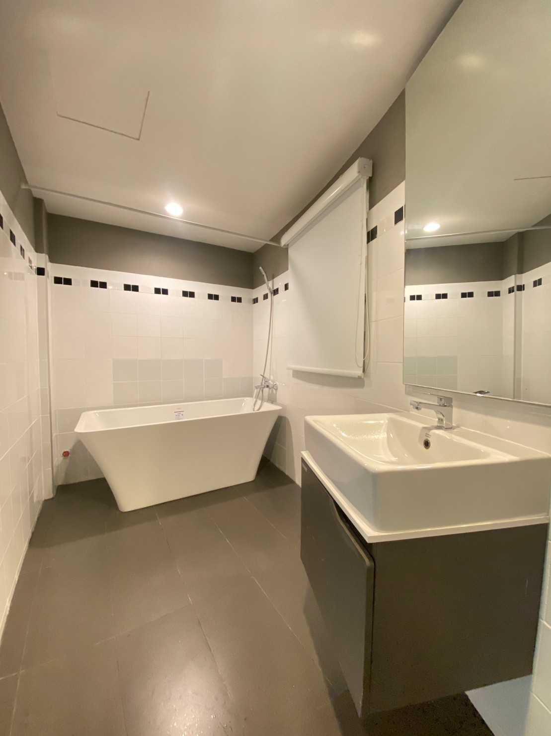 1-Bed Condo at Lily House 8