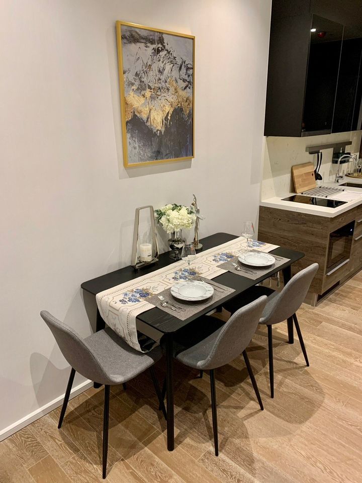 1-Bed Condo near BTS/MRT at Muniq Langsuan 4