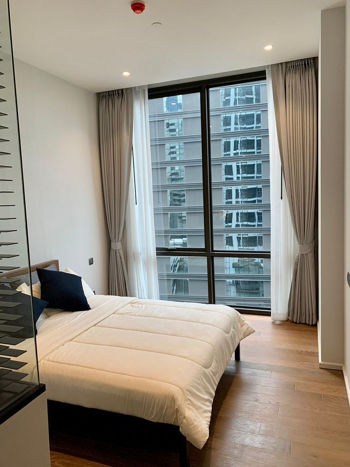 1-Bed Condo near BTS/MRT at Muniq Langsuan 5