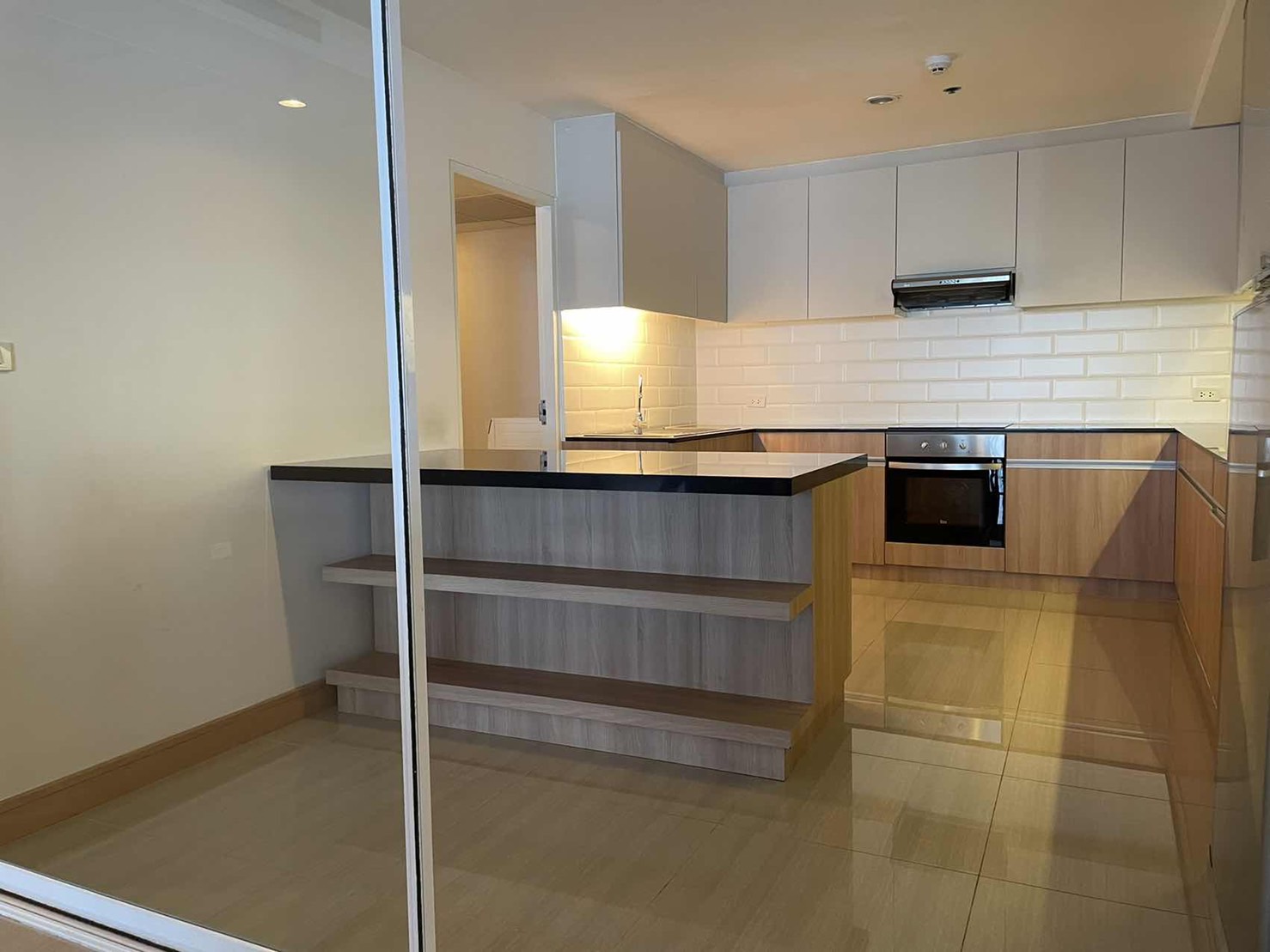 4-Bed Condo at Charoenjai Place 5