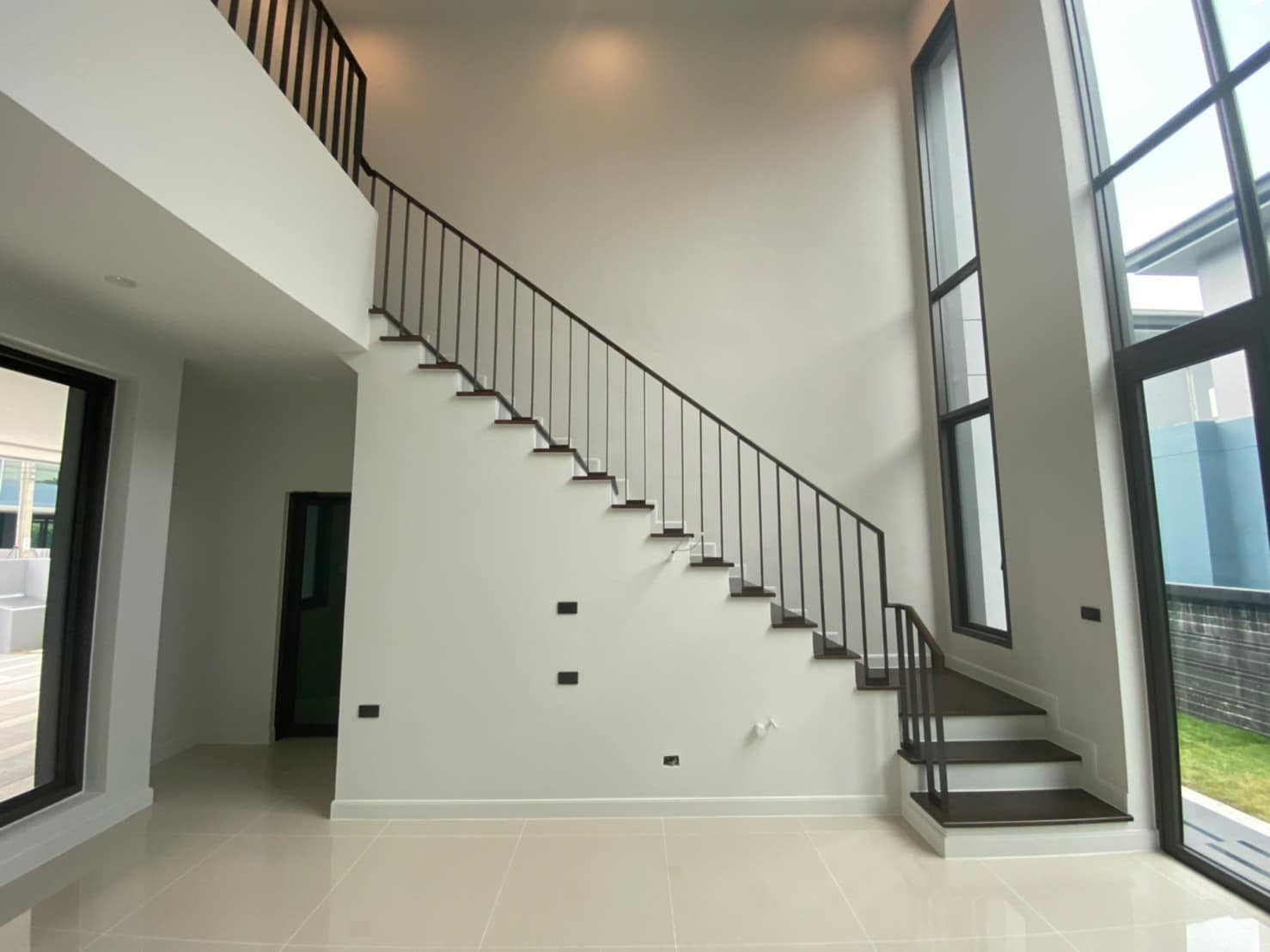 4-Bed Single House at Setthasiri Krungthep Kreetha 2 8