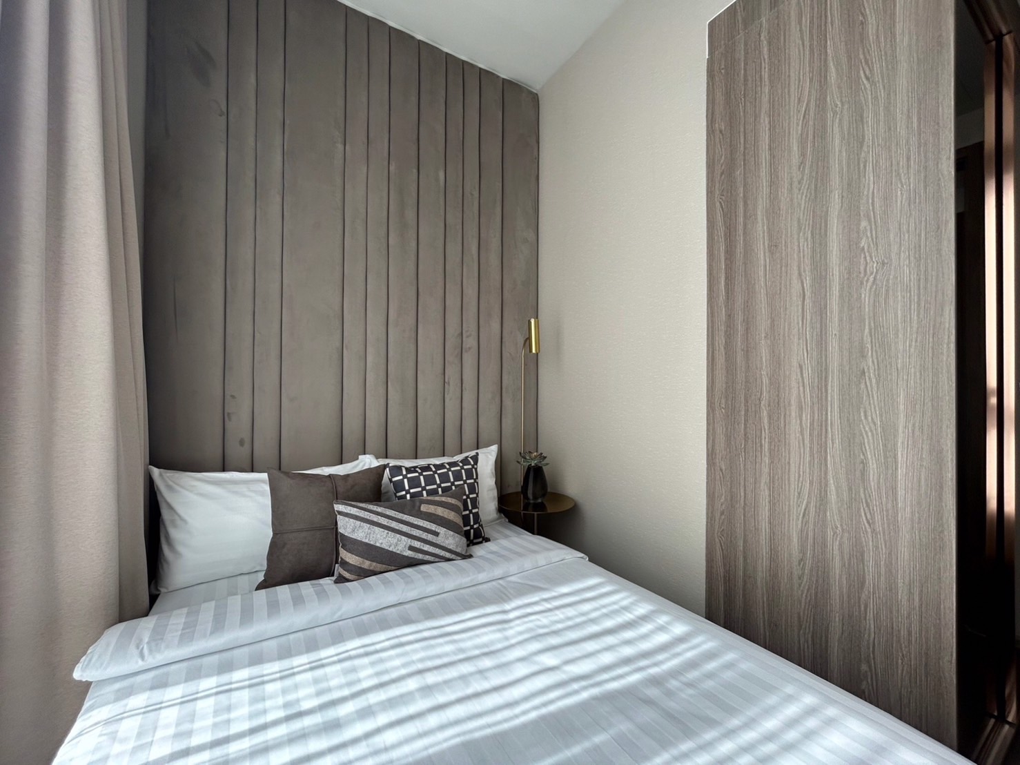 2-Bed Condo near the Park at Celes Asoke 13