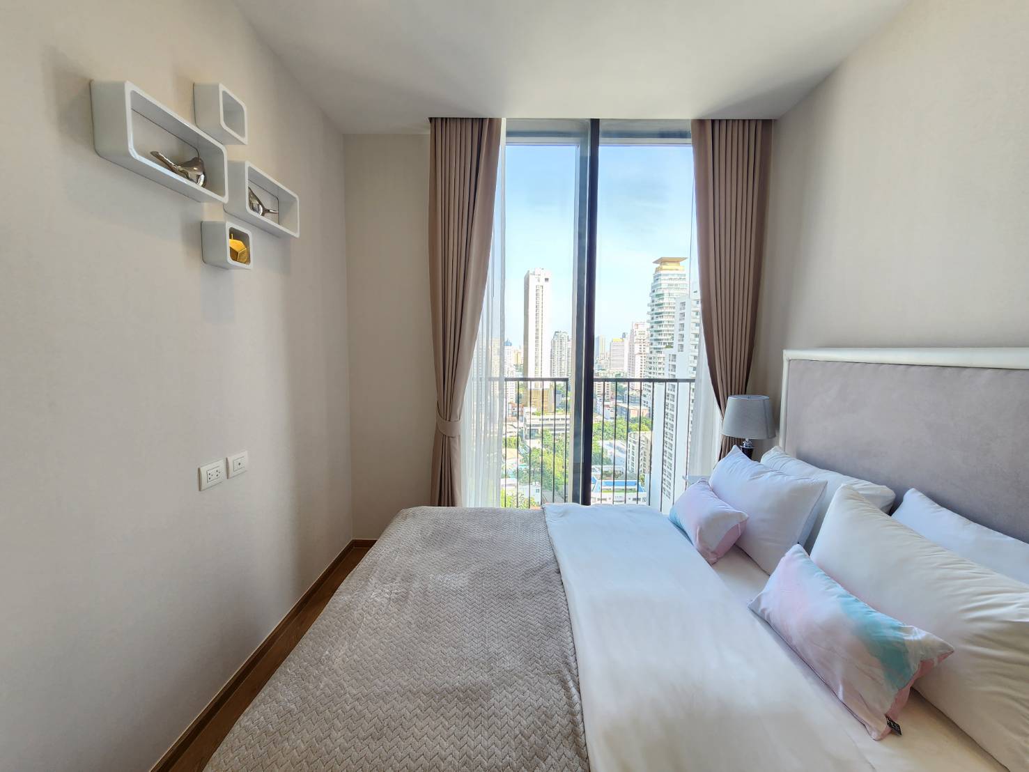 3-Bed Condo near BTS/MRT at Noble BE 33 11