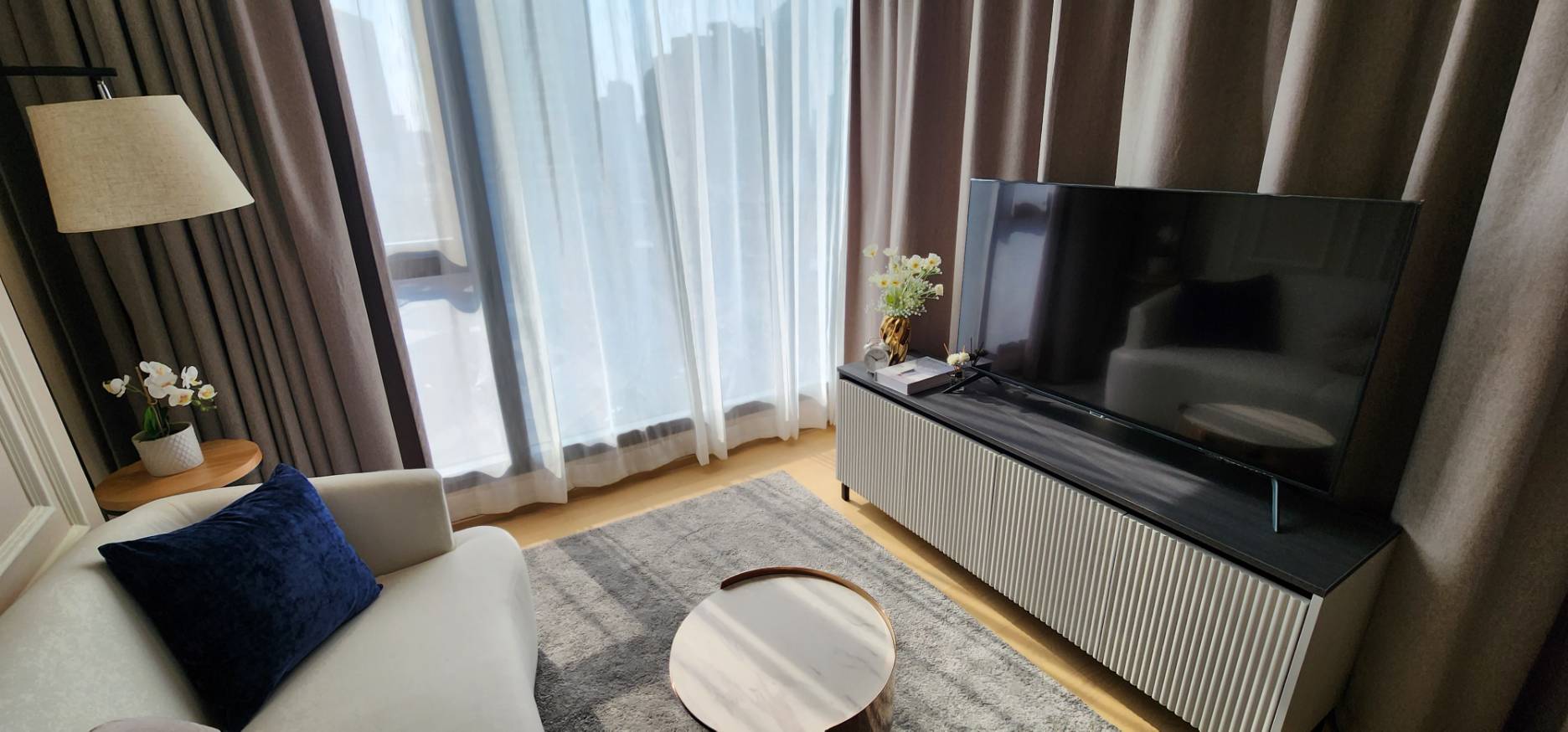 1-Bed Condo near BTS/MRT at ASHTON Asoke - Rama 9 3
