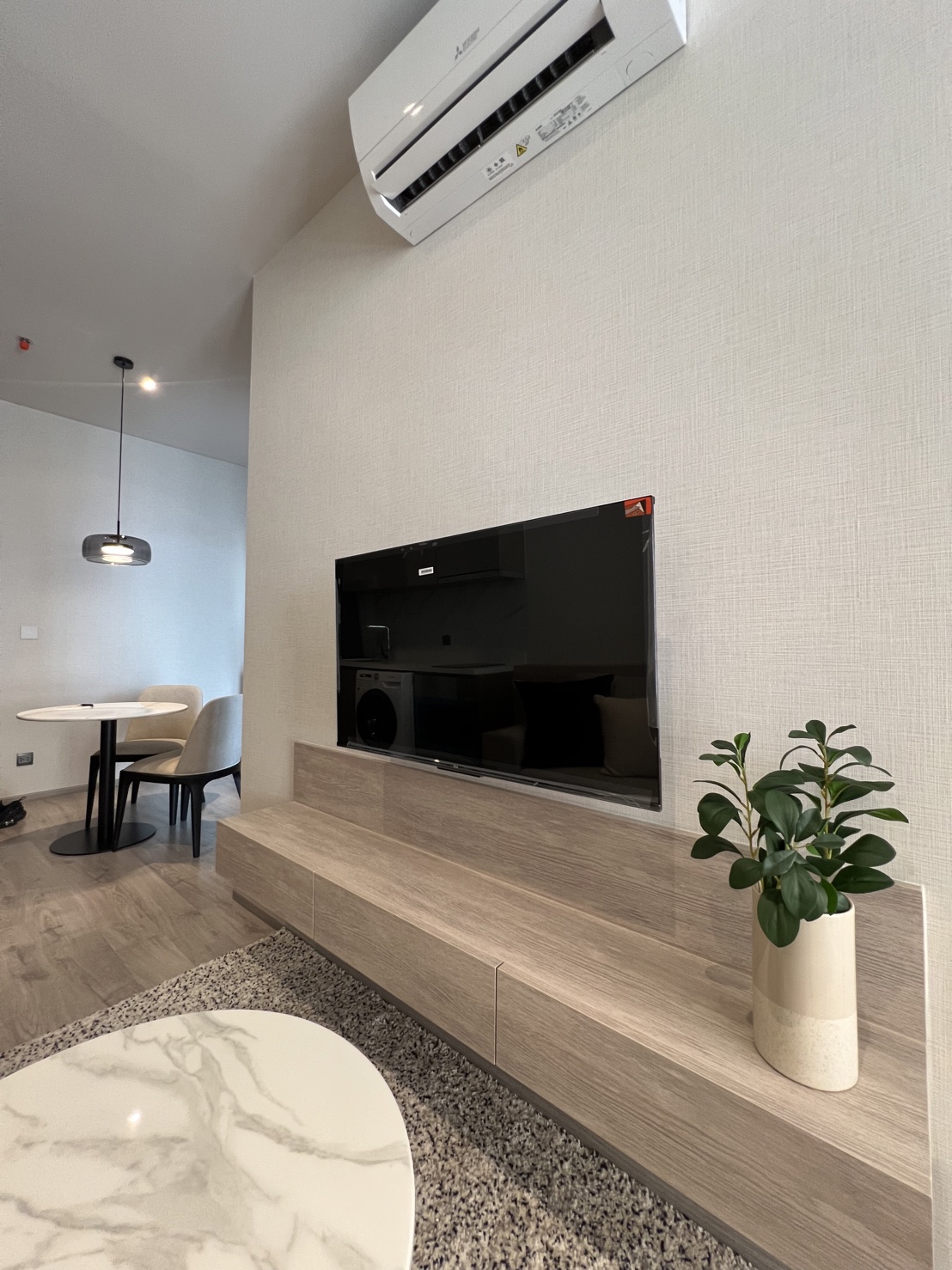 1-Bed Condo near BTS/MRT at Rhythm Ekkamai Estate 2