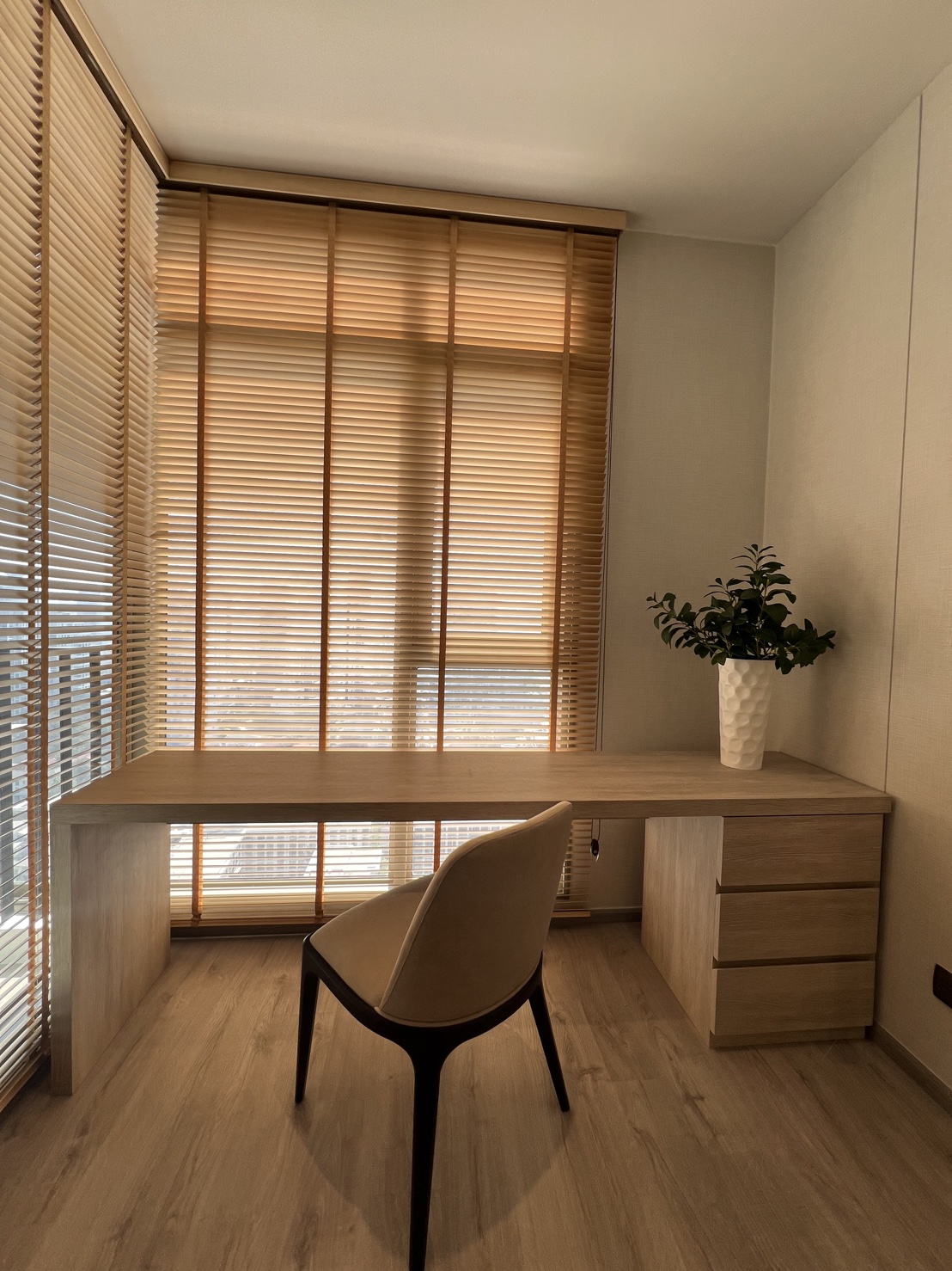 1-Bed Condo near BTS/MRT at Rhythm Ekkamai Estate 8