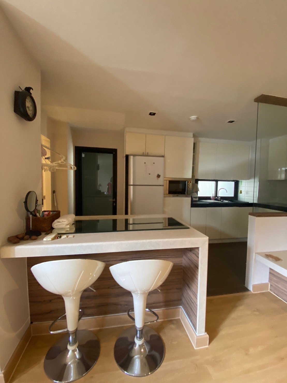 2-Bed Condo with Rooftop Pool at W 8 Thonglor 25 3
