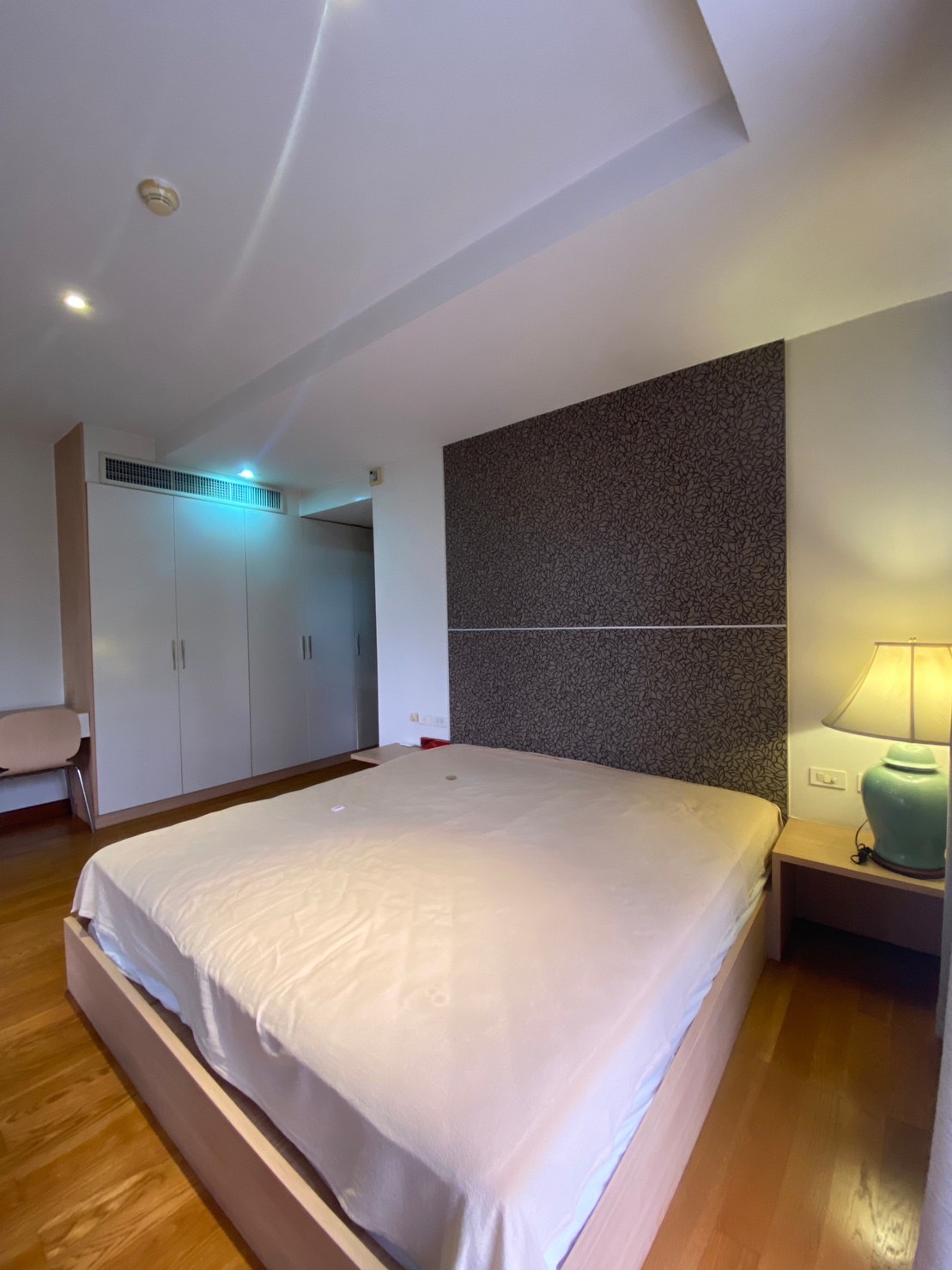 2-Bed Condo with Rooftop Pool at W 8 Thonglor 25 5