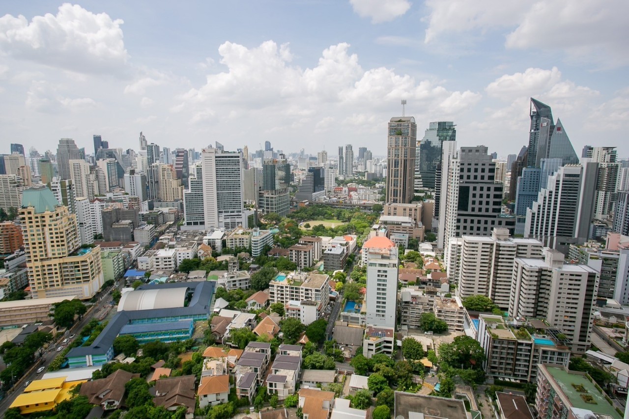 2-Bed Condo near BTS/MRT at Park Origin Phromphong 14