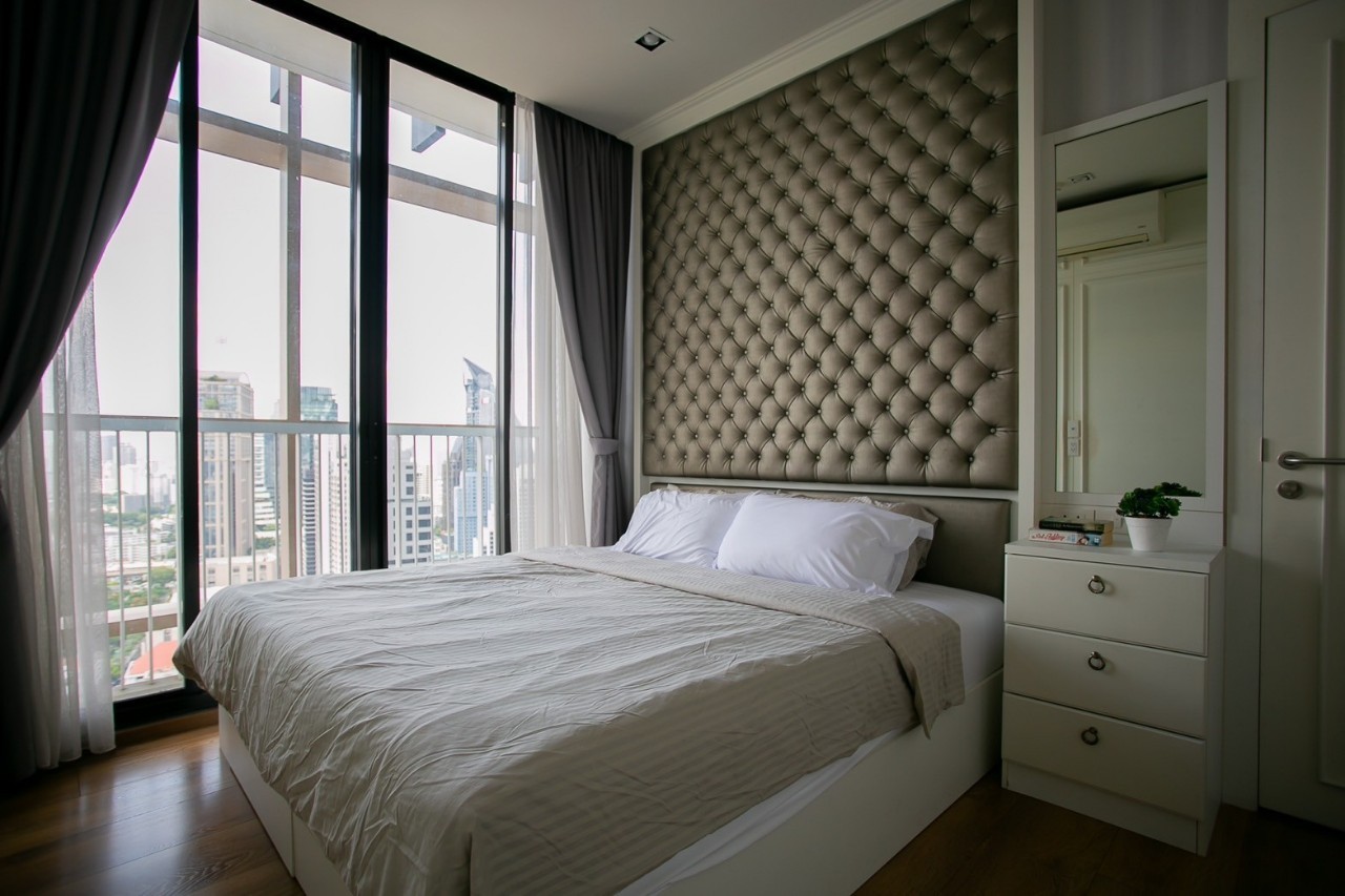 2-Bed Condo near BTS/MRT at Park Origin Phromphong 10