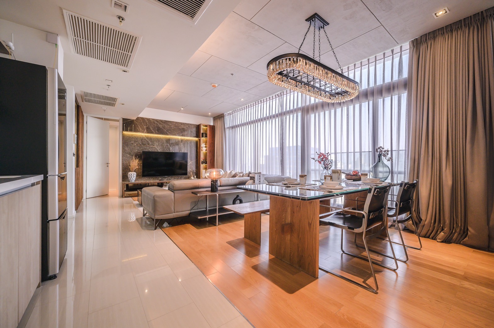 2-Bed Condo with Corner Layout at Circle Living Prototype 4