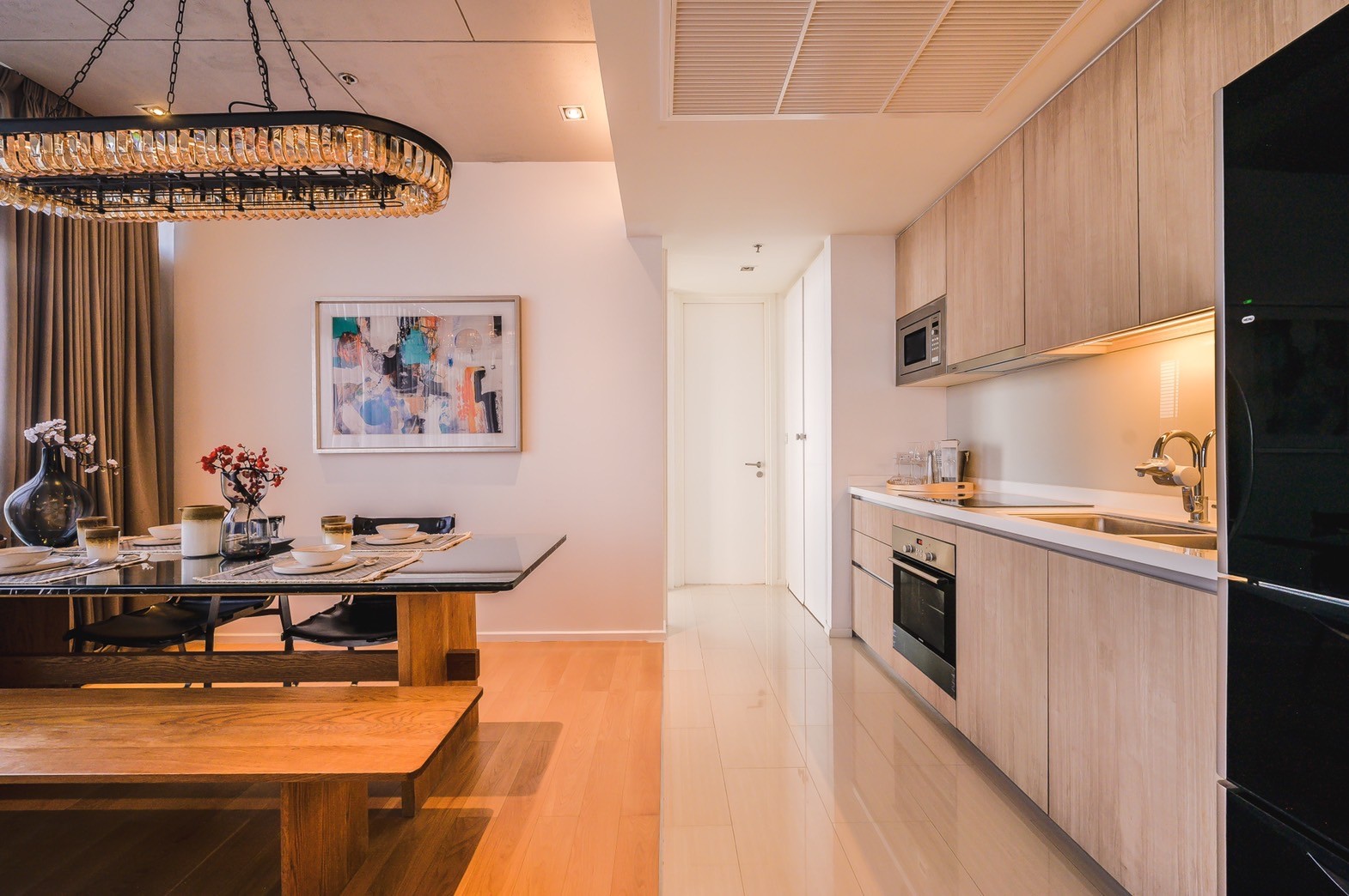 2-Bed Condo with Corner Layout at Circle Living Prototype 6