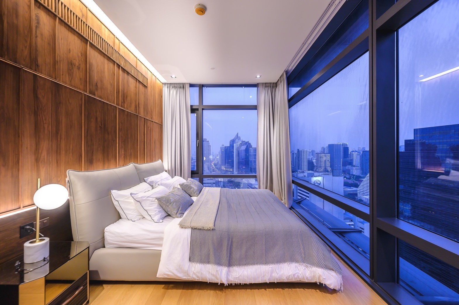 2-Bed Condo with Corner Layout at Circle Living Prototype 8