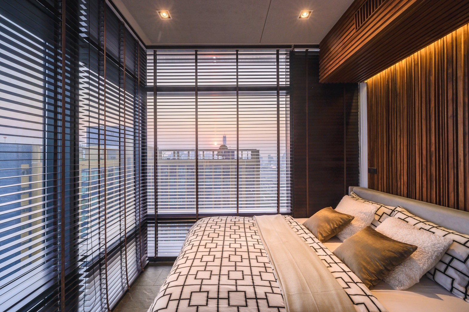 2-Bed Condo with Corner Layout at Circle Living Prototype 10