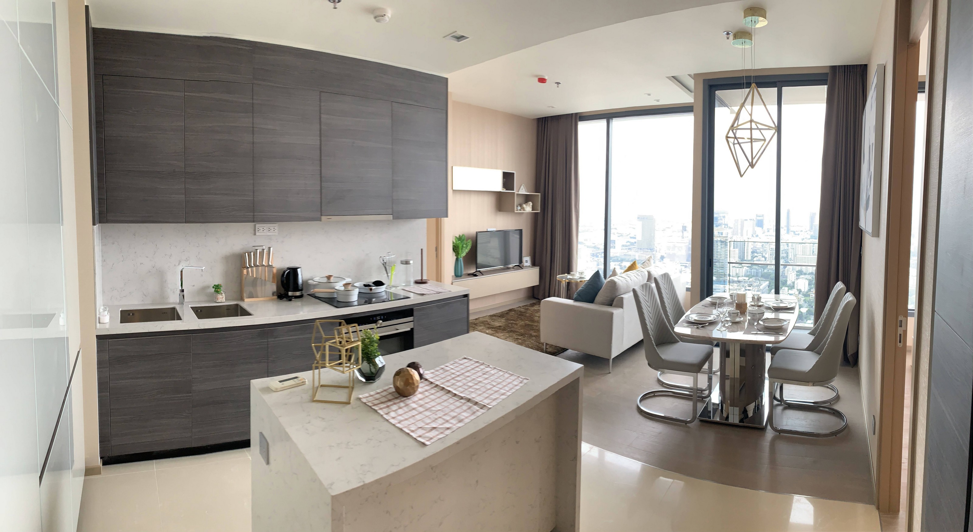 2-Bed Condo near BTS/MRT at the Esse Asoke 2