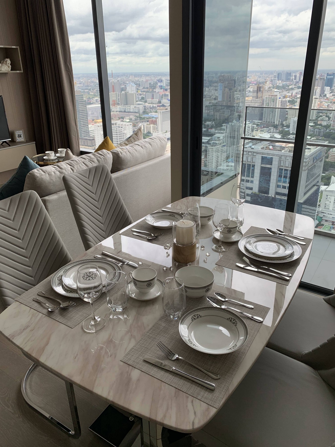 2-Bed Condo near BTS/MRT at the Esse Asoke 3