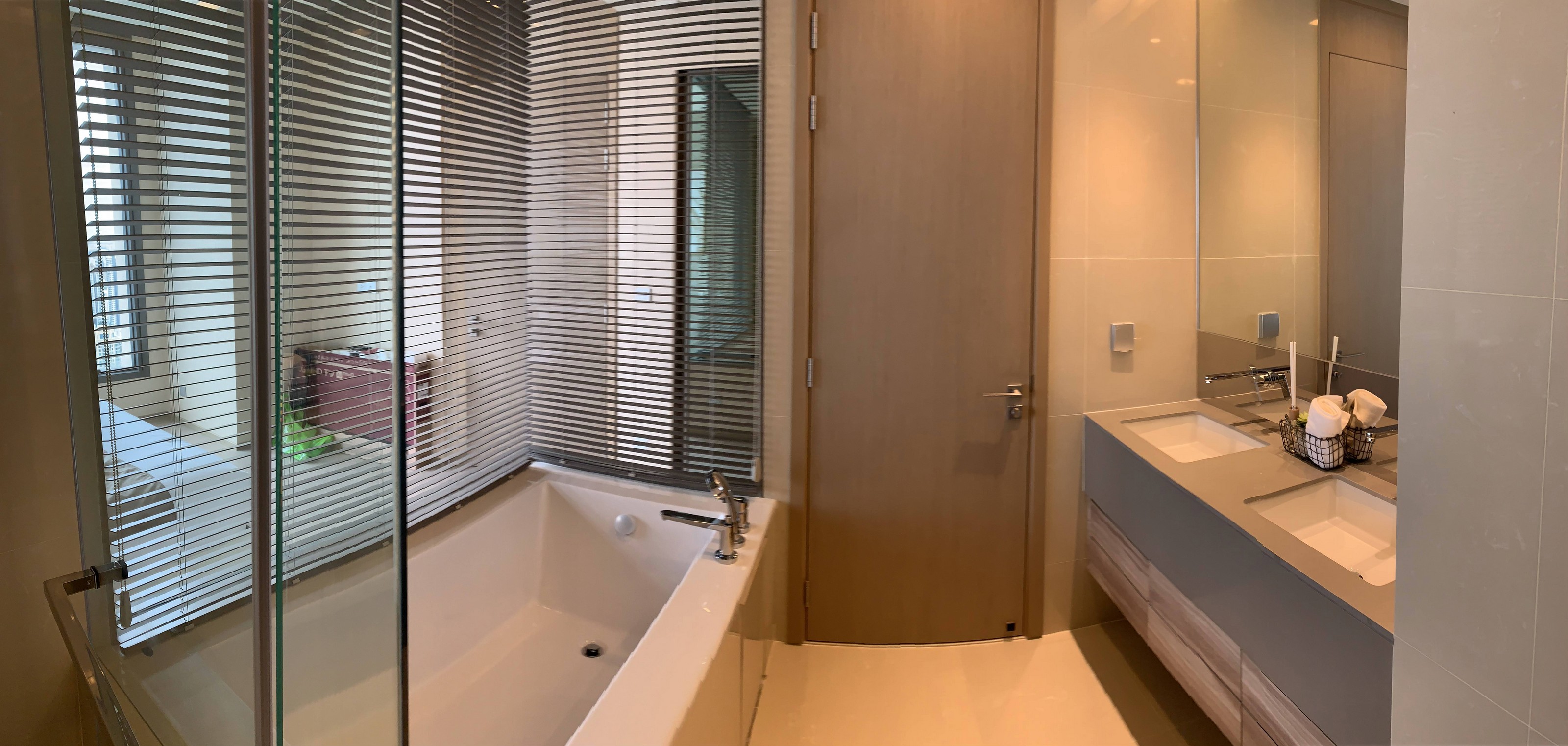 2-Bed Condo near BTS/MRT at the Esse Asoke 9