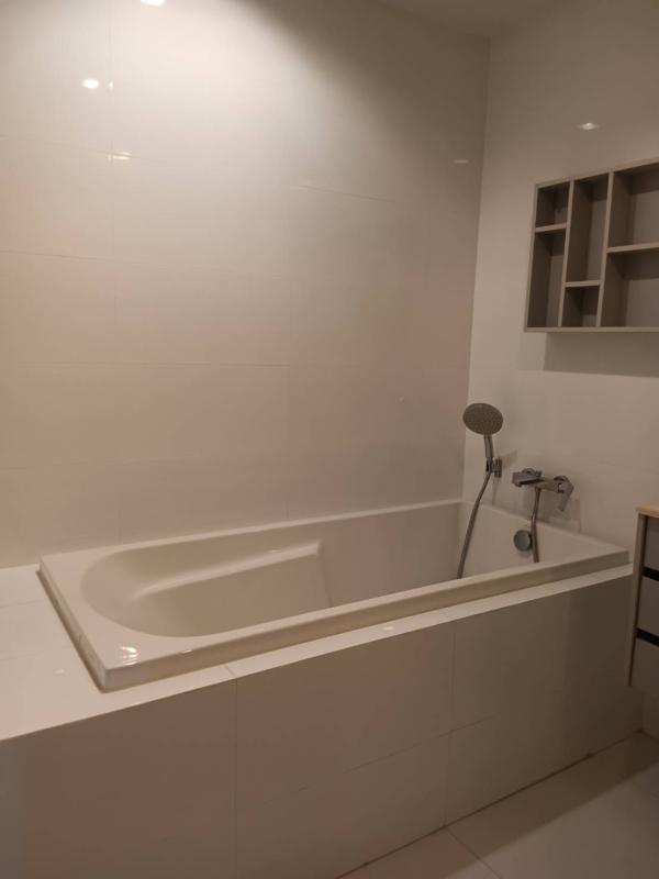 1-Bed Condo near BTS/MRT at HQ by Sansiri 6