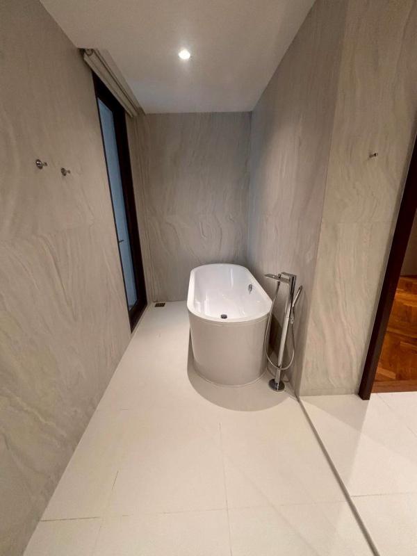3-Bed Condo with Rooftop Pool at La Citta Delre Thonglor 16 15