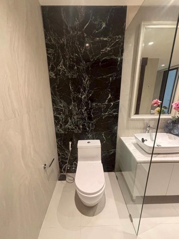 3-Bed Condo with Rooftop Pool at La Citta Delre Thonglor 16 17