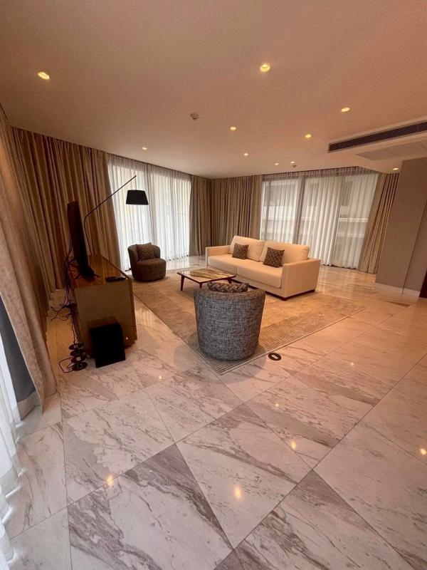 3-Bed Condo with Rooftop Pool at La Citta Delre Thonglor 16 5