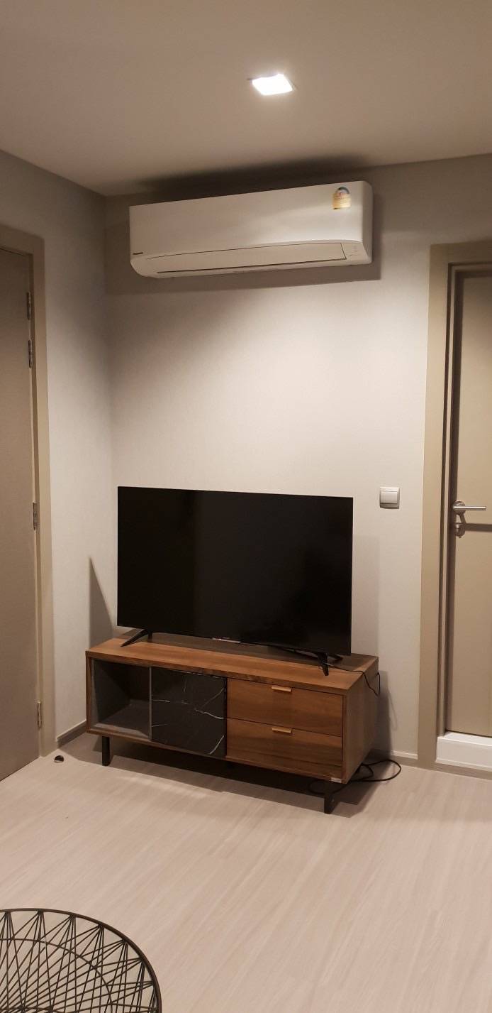 1-Bed Condo near BTS/MRT at LIFE Asoke - Rama 9 2